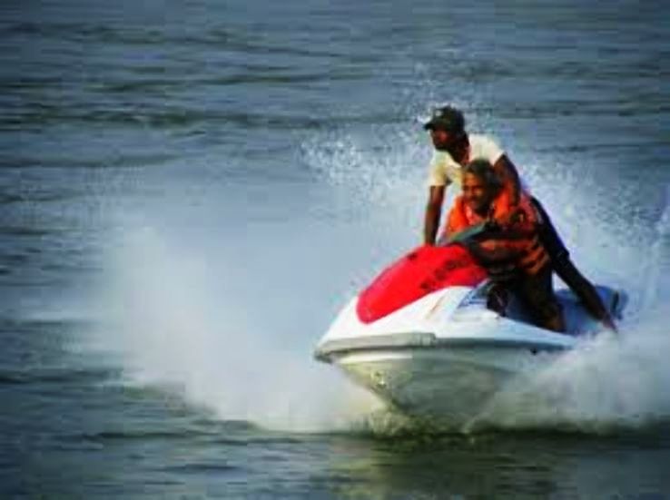 कैंडोलीम बीच-गोवा